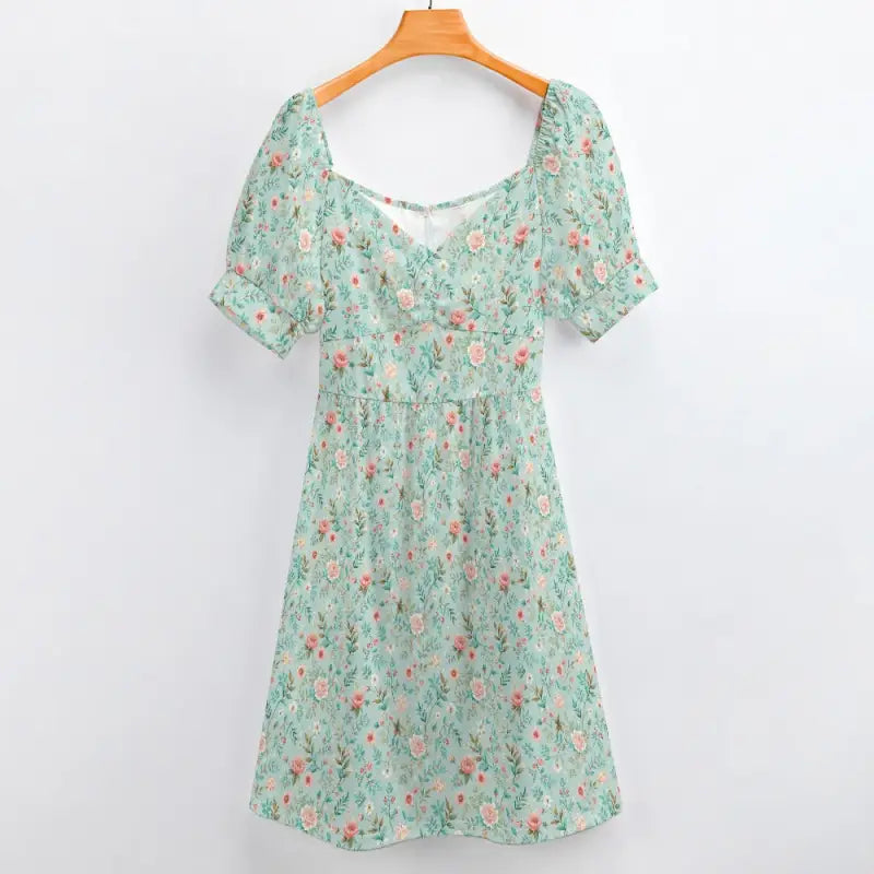 Mint green floral print dress with puff sleeves, perfect for boho basic style lovers