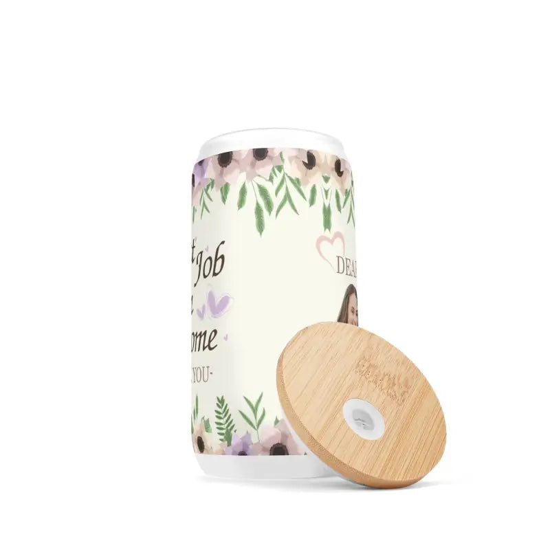 Cylindrical container with floral design and bamboo lid for traditional cocktails and beer