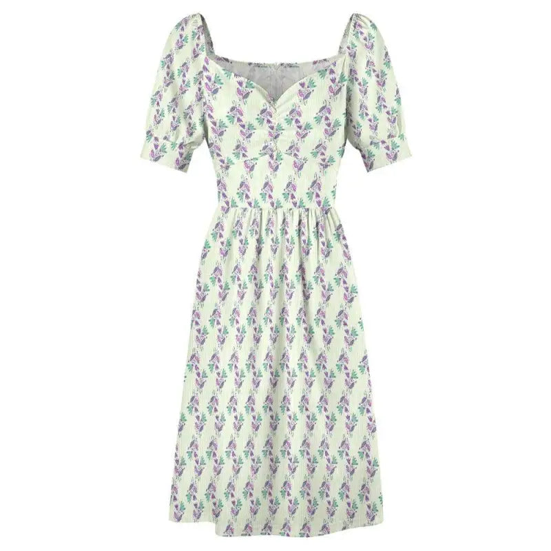 Floral Sweetheart Dress with puff sleeves and a fitted waist for dreamy style