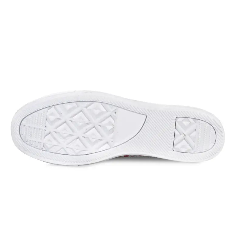 White rubber sole with diamond texture and Converse logo on Seattle low boho sneakers for dresses