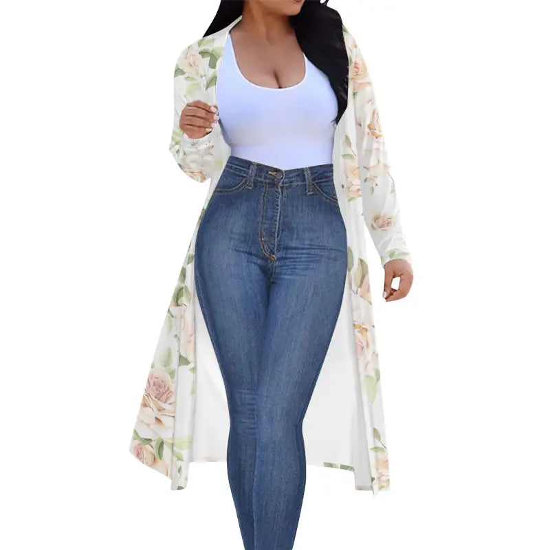 Long floral white rose kimono over a tank top and jeans in casual chic style